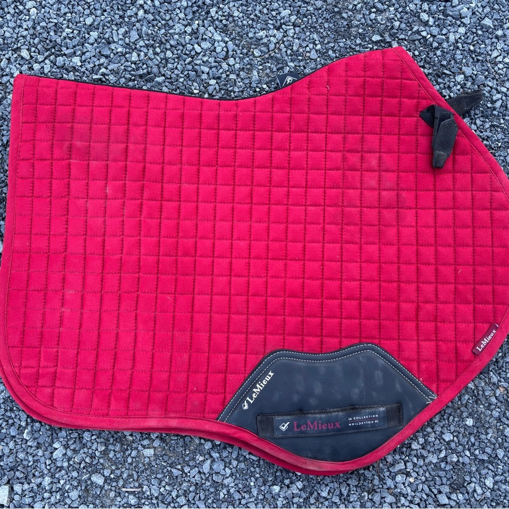 LeMieux Chili Red Close Contact Saddle Pad